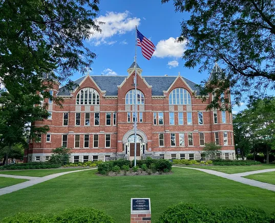 St. Norbert College to cut over 2 dozen faculty positions and 20 programs