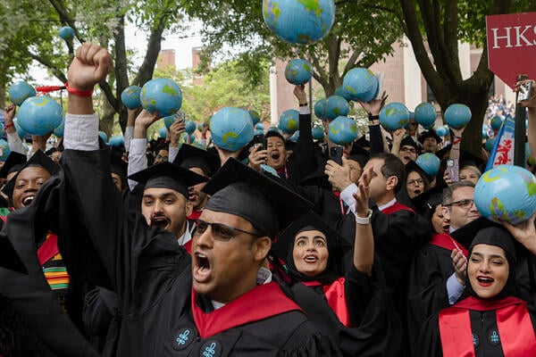 A Harvard College Has a Plan B for International Students