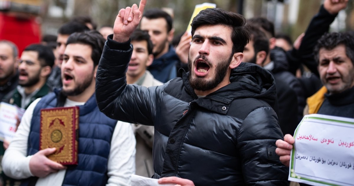 In Quran burning conviction, UK judge uses violence against defendant as evidence of his guilt