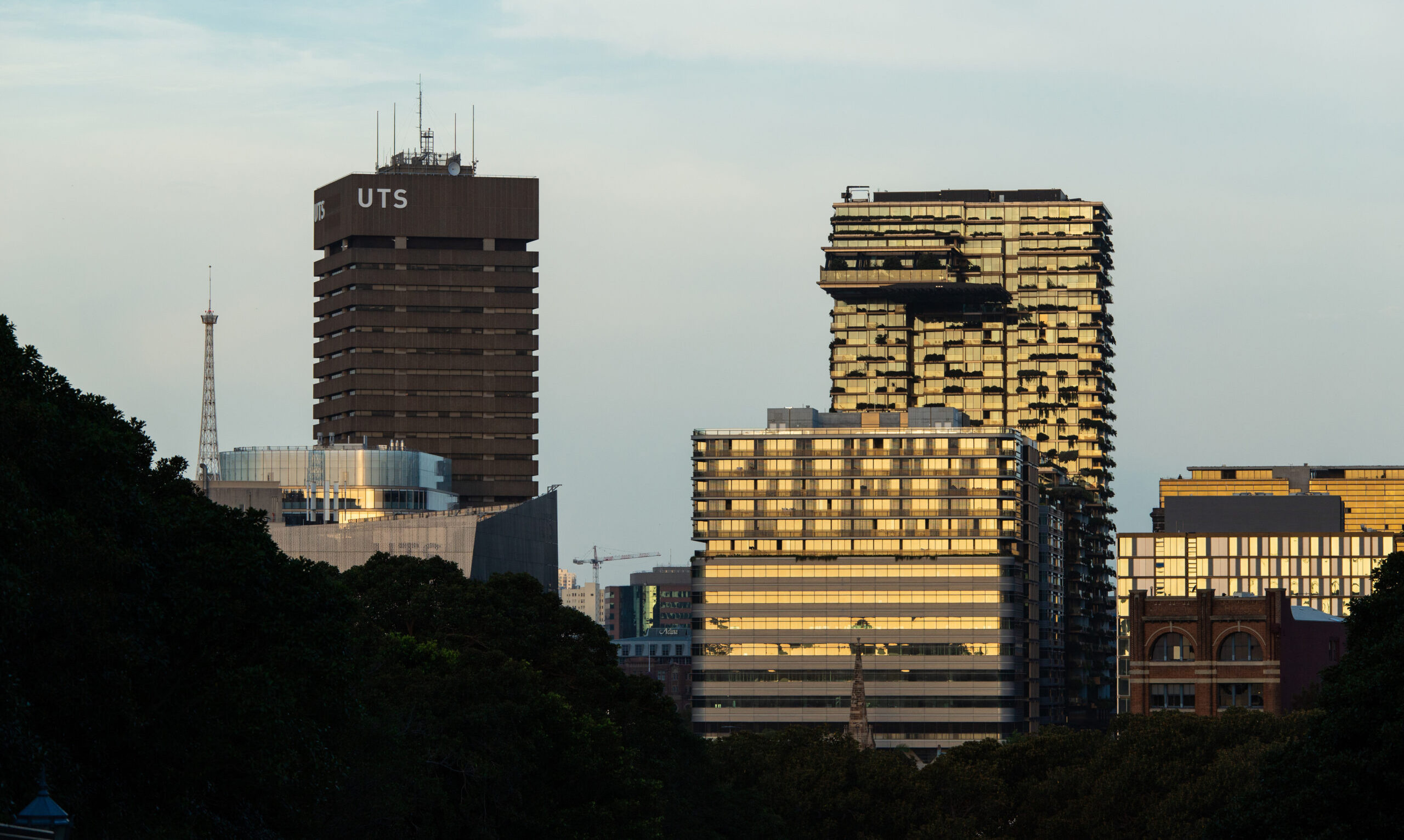 UTS cuts 400 jobs, suspends 140 courses – Campus Review