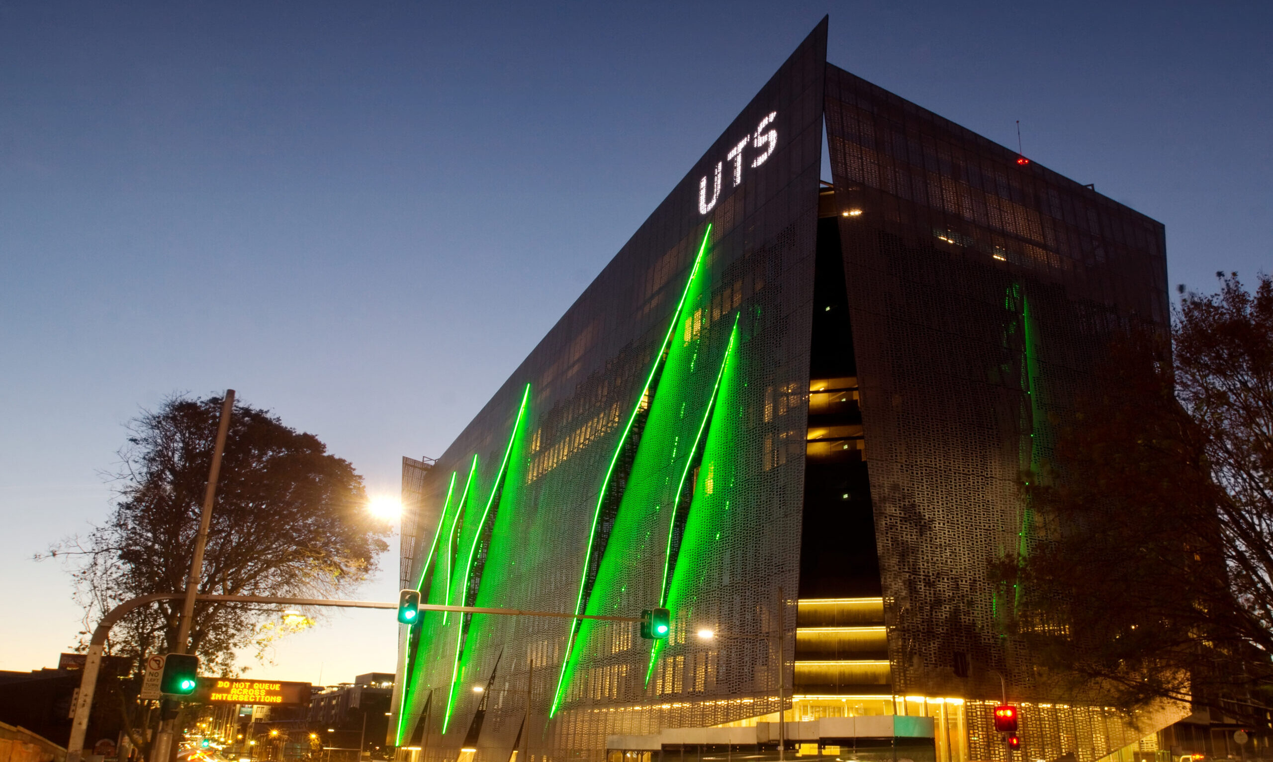 Two watchdogs scrutinise UTS job cuts – Campus Review