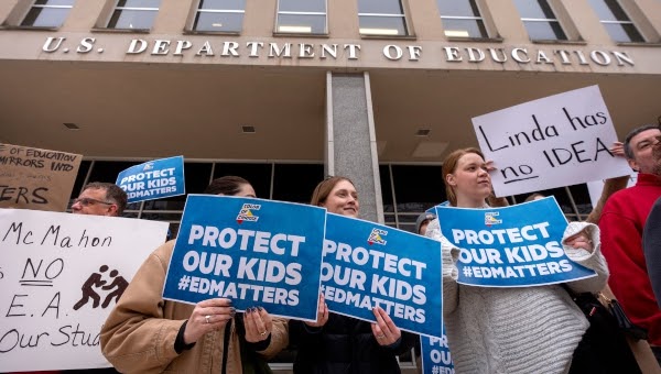 Ford, Trump and the War on Education (Henry A. Giroux and William Paul)