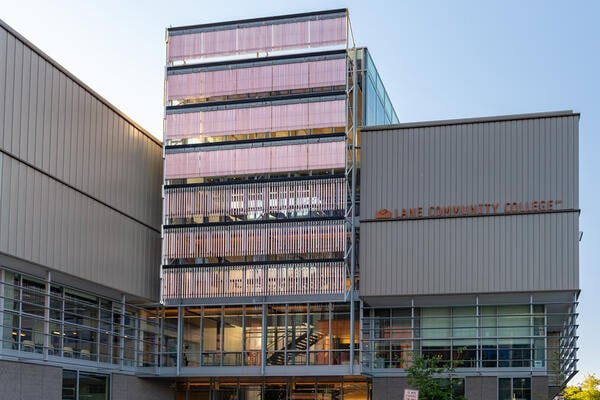 Lane Community College Board Apologizes to President