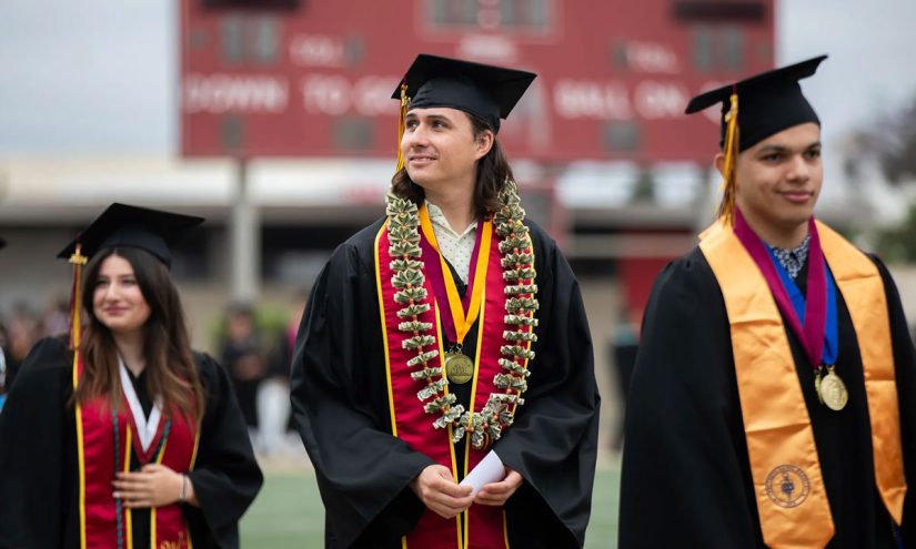 As Job Market Tightens, More Californians Are Heading Back to College – The 74