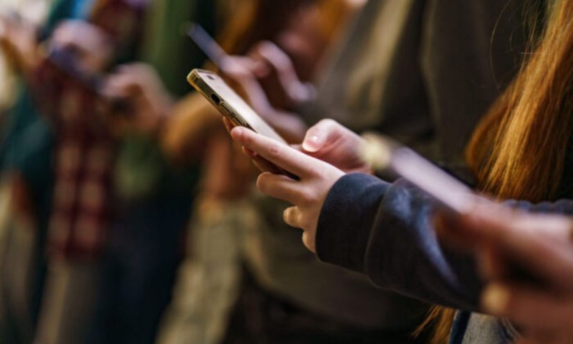 Teachers, Parents Increasingly Back Cell Phone Bans in Michigan Schools – The 74