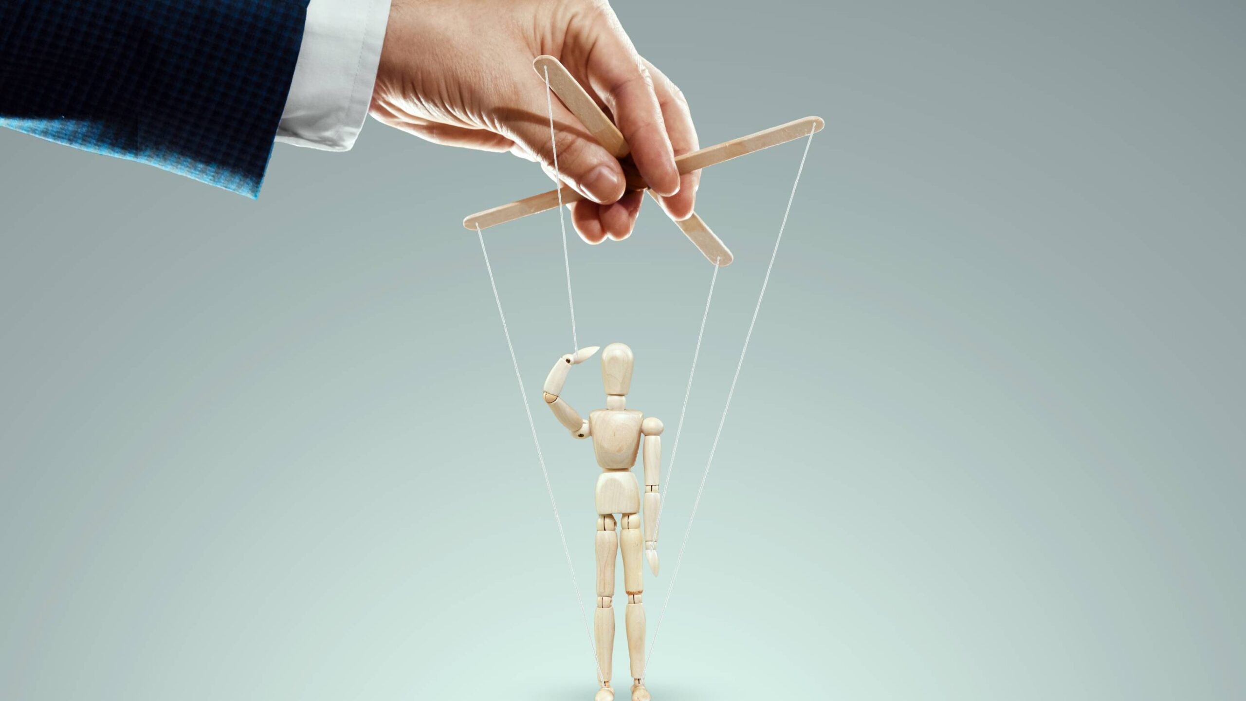 Who calls the shots when resolving students’ complaints?